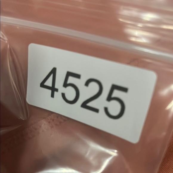 NEW MATE The Label XS Black Pink 4 PC Set, Bra,‎ Tank, Leggings, Shorts - Picture 16 of 16